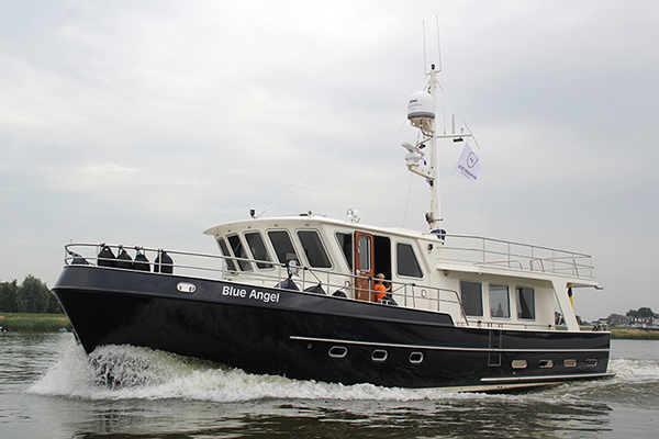 Blue Angel op het water